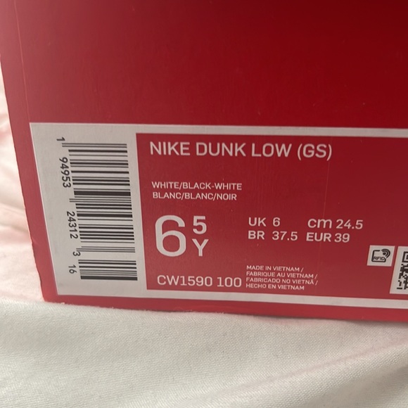 Nike Dunk Low Panda - Picture 3 of 5